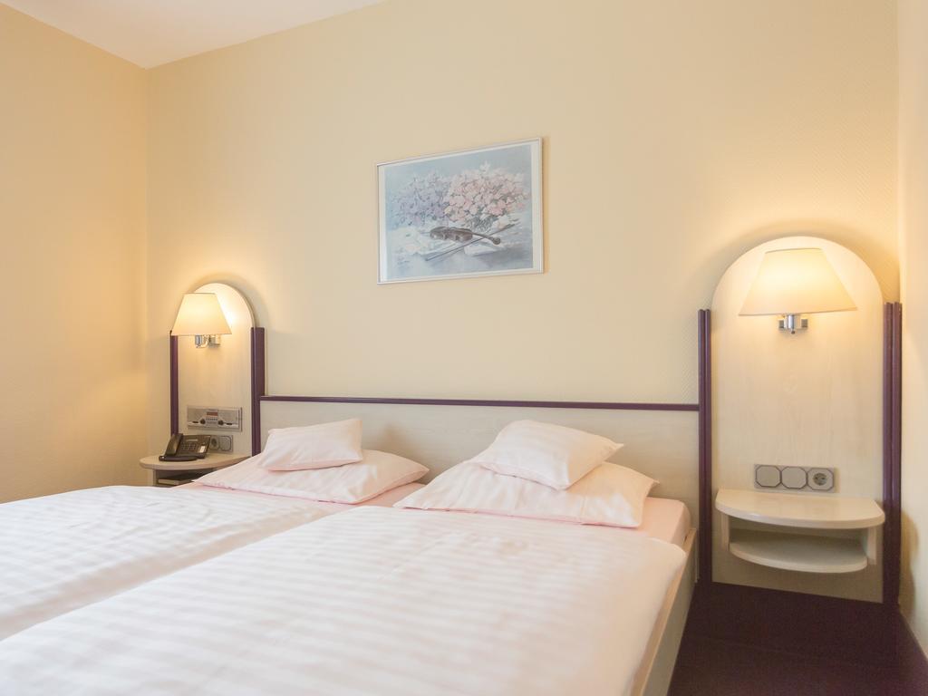 Stadt-Gut-Hotel Siegboot Siegen Buitenkant foto