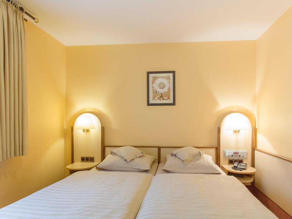 Stadt-Gut-Hotel Siegboot Siegen Buitenkant foto