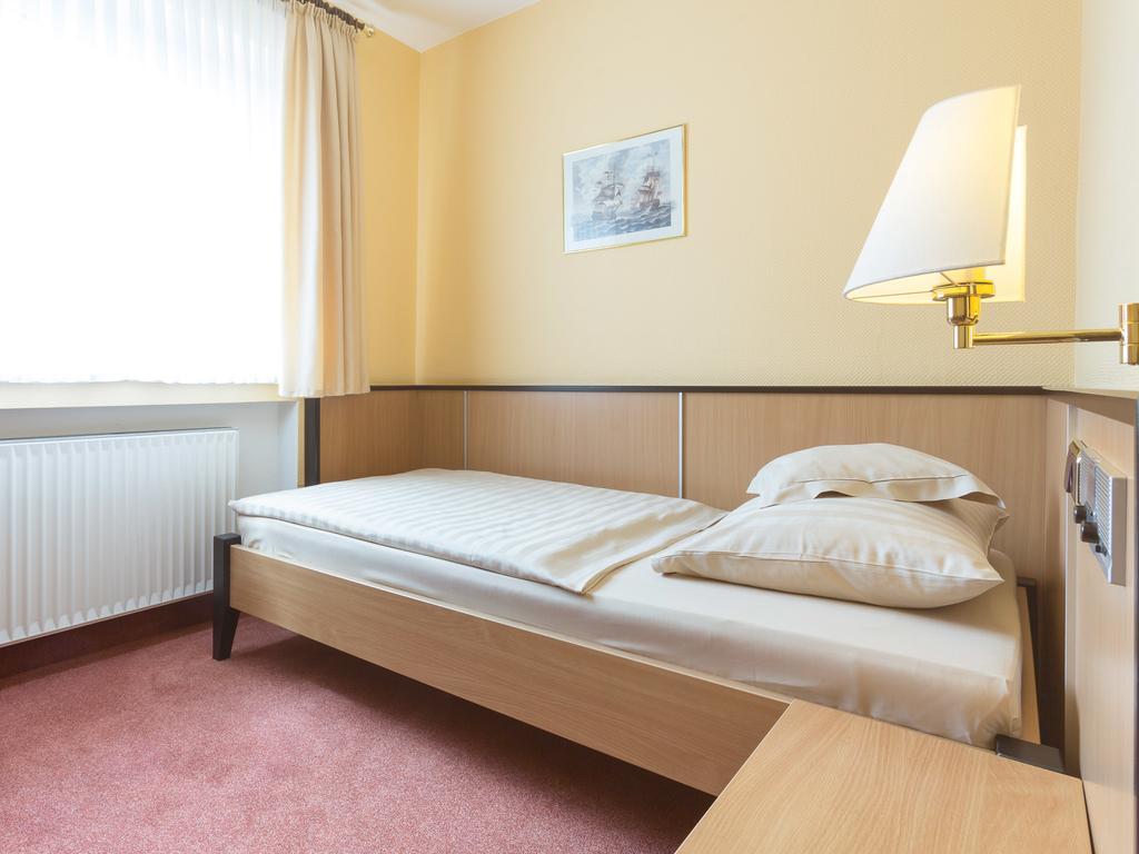 Stadt-Gut-Hotel Siegboot Siegen Buitenkant foto